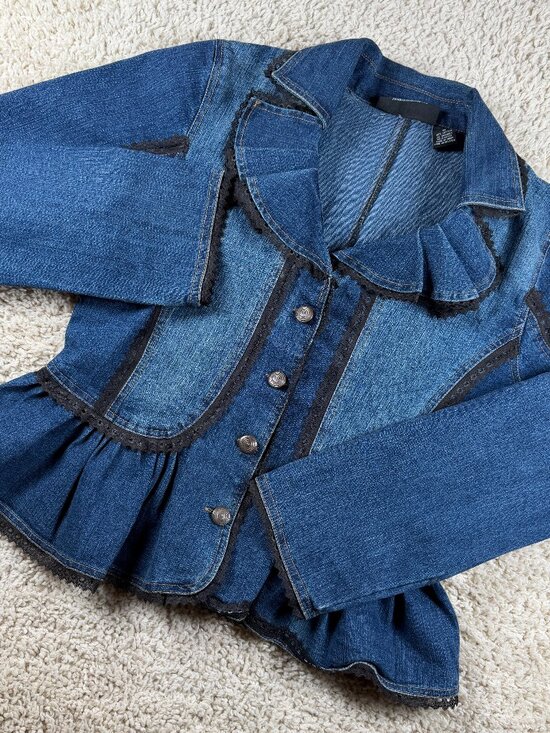 The Pyramid Collection Jackets & Blazers - The Pyramid Collection Denim Ruffle Peplum Lace Jacket Women’s M Blue